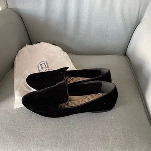 Birdies black velvet- never worn